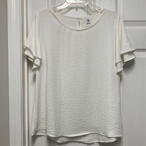 White shirt w butterfly sleeve